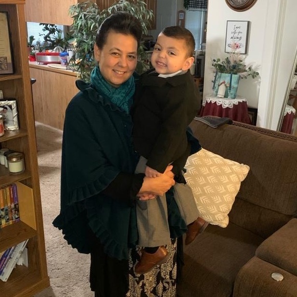 Meet your Posher, Theresa - Picture 3 of 16